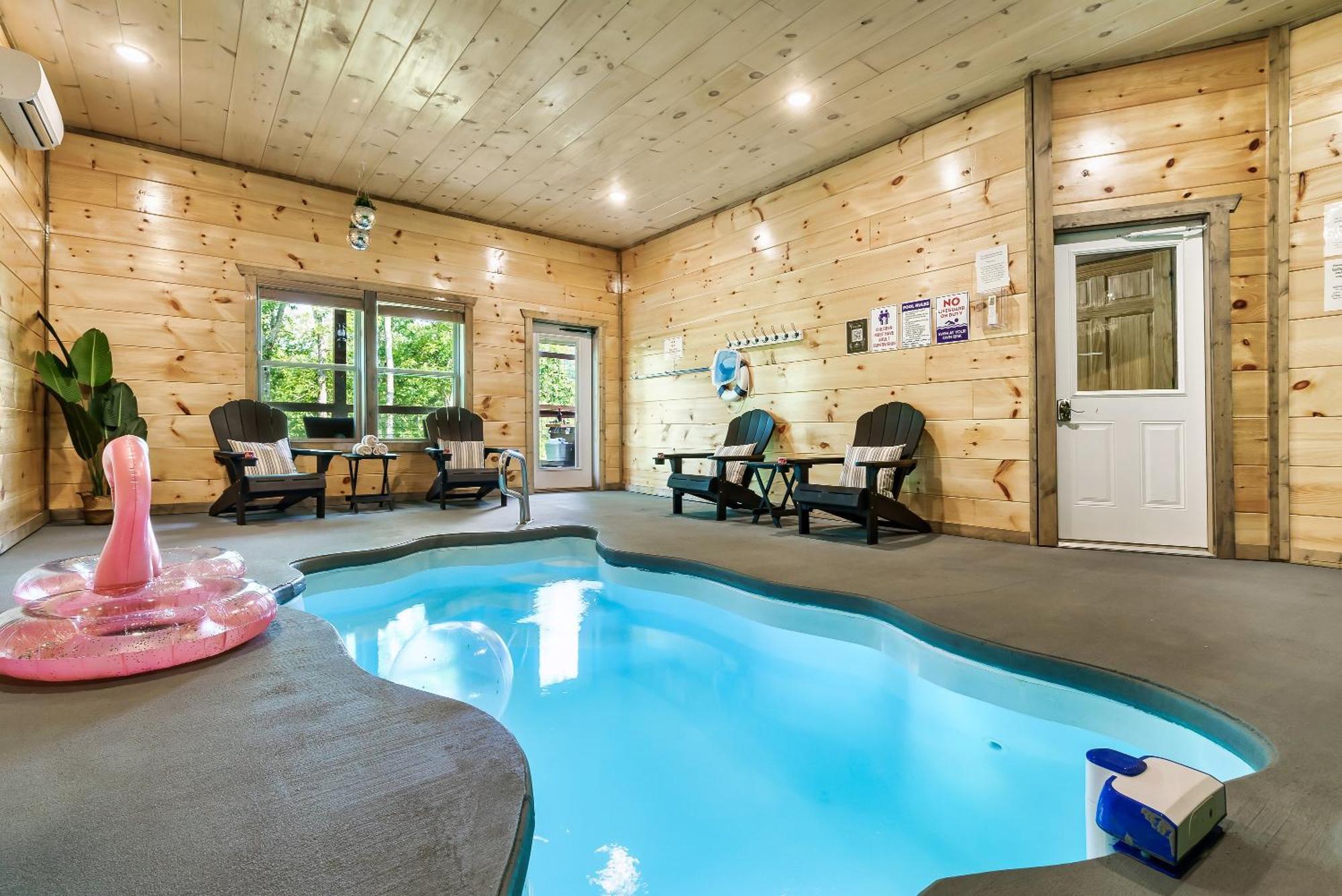Spring Sale! Indoor Pool, Pet Stays Free, Movie, Hottub Sevierville Exterior photo
