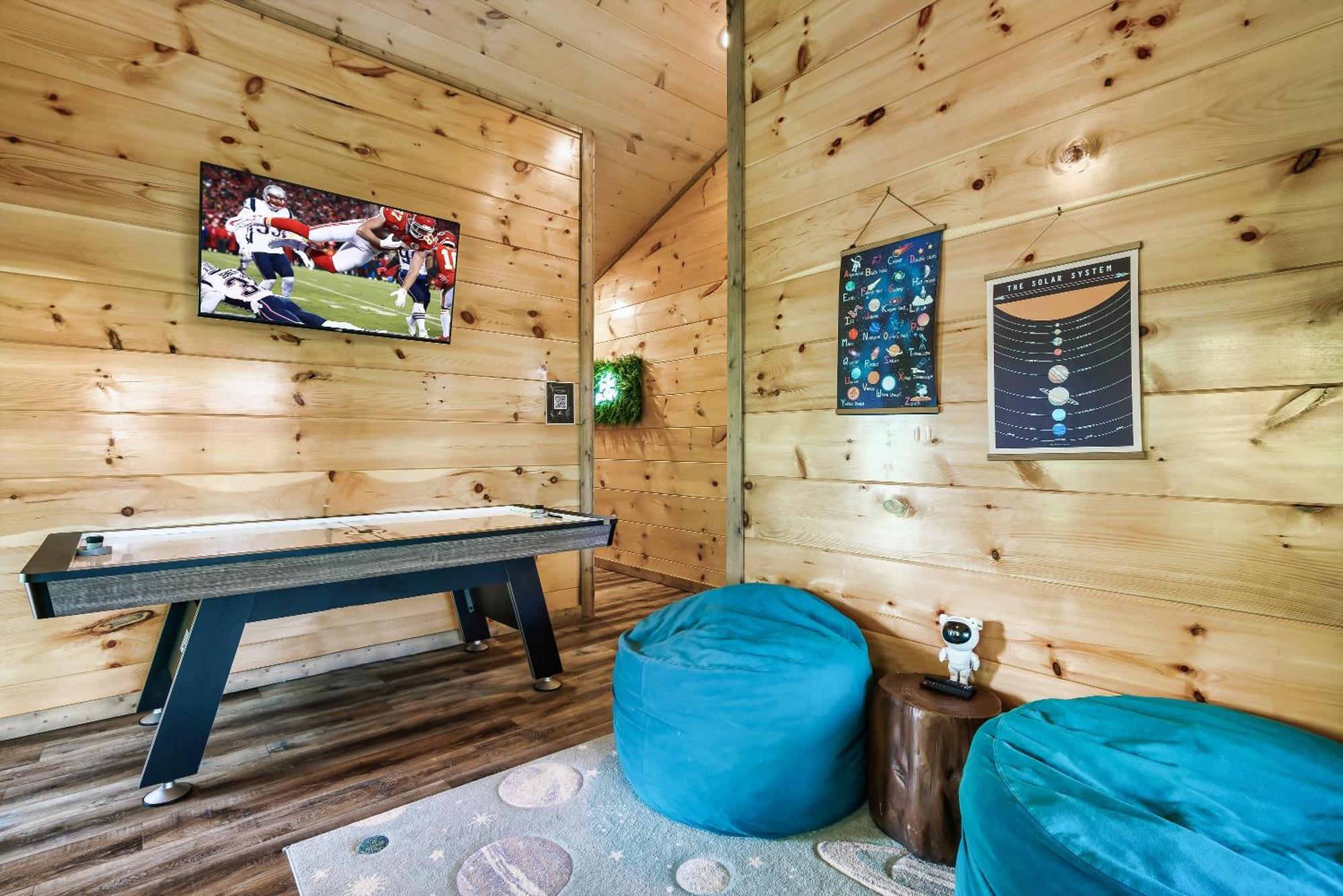 Spring Sale! Indoor Pool, Pet Stays Free, Movie, Hottub Sevierville Exterior photo