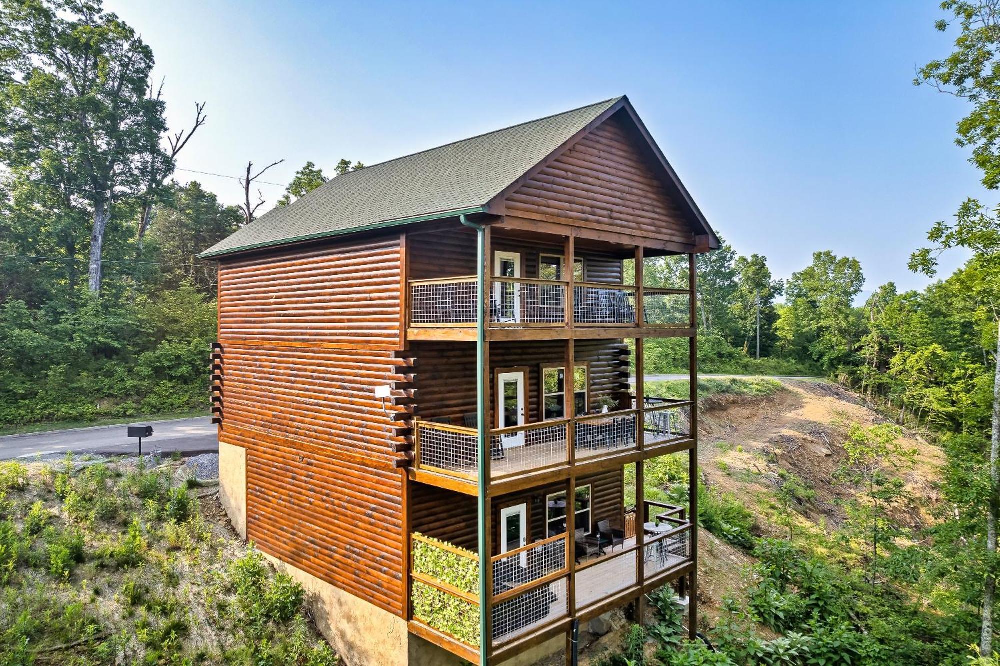 Spring Sale! Indoor Pool, Pet Stays Free, Movie, Hottub Sevierville Exterior photo
