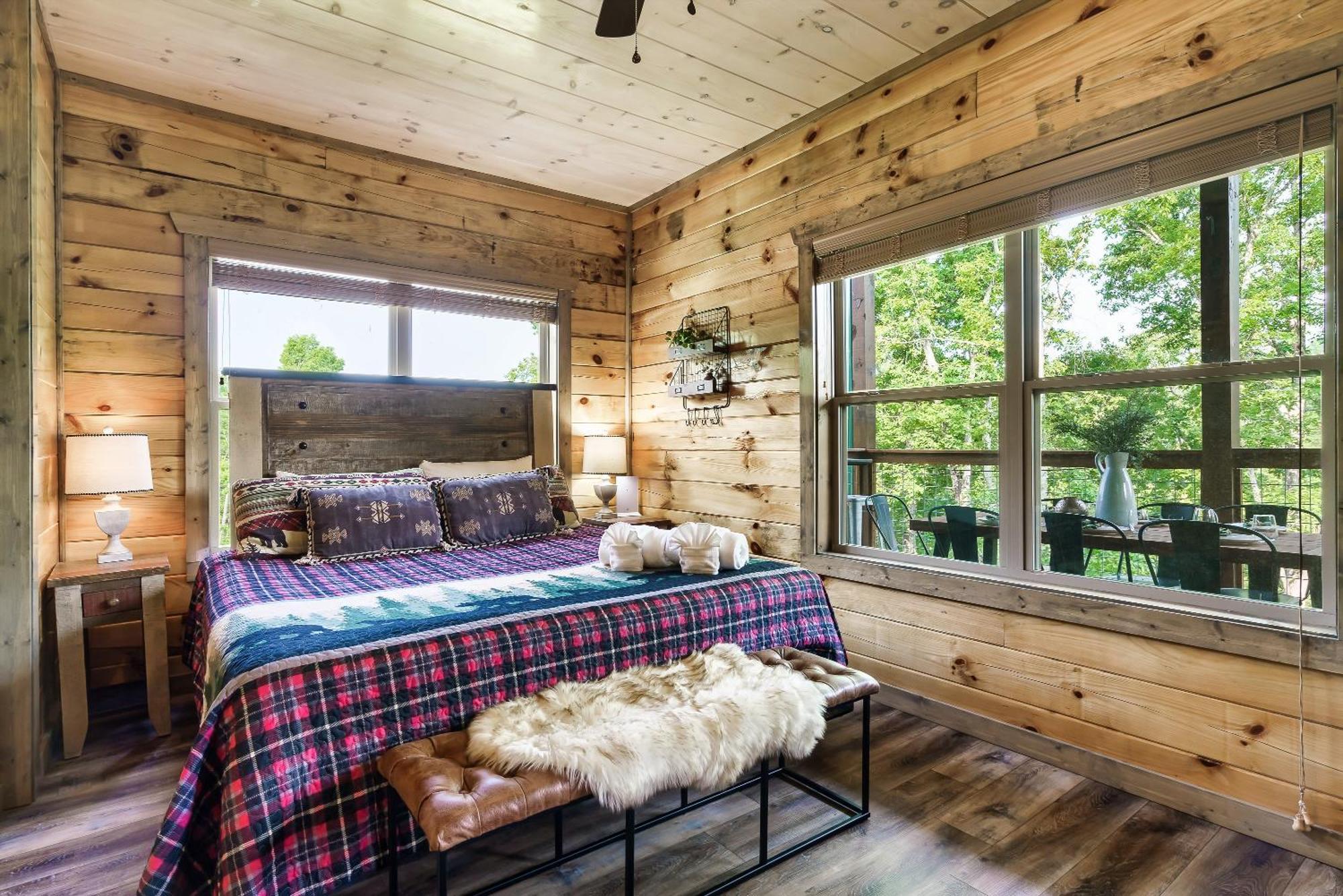 Spring Sale! Indoor Pool, Pet Stays Free, Movie, Hottub Sevierville Exterior photo